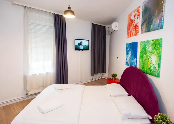 City Center Apartment *
