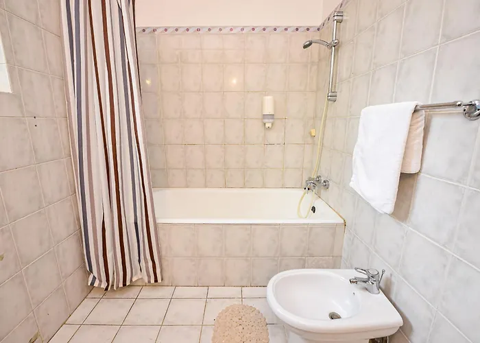 City Center Apartment *
