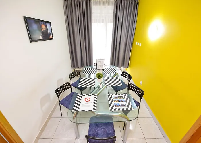 Center * 布加勒斯特